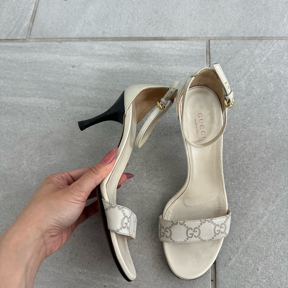 Vintage Gucci Women's Ivory GG Monogram Ankle Strap Sandal - Picture 3 of 5